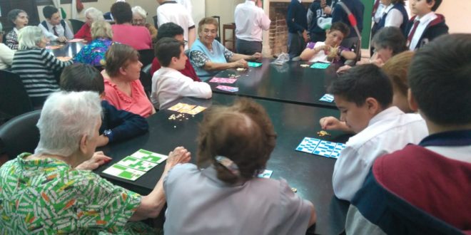 Visita a las Abuelas del Hogar San Roque